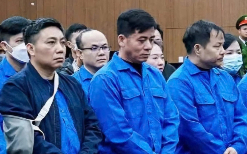 Đem thịt mình ra nướng để ngửi thấy mùi thơm