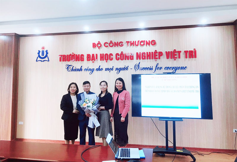 Chiêu sinh Đại học văn bằng 2 ngôn ngữ Anh ((Đại học Công nghiệp Việt Trì) - Học trực tuyến lấy bằng cử nhân